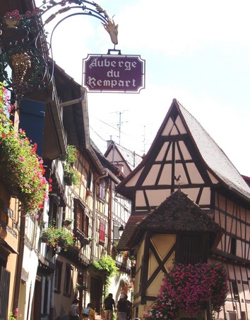 Balade à Eguisheim, joli village alsacien - les ruelles